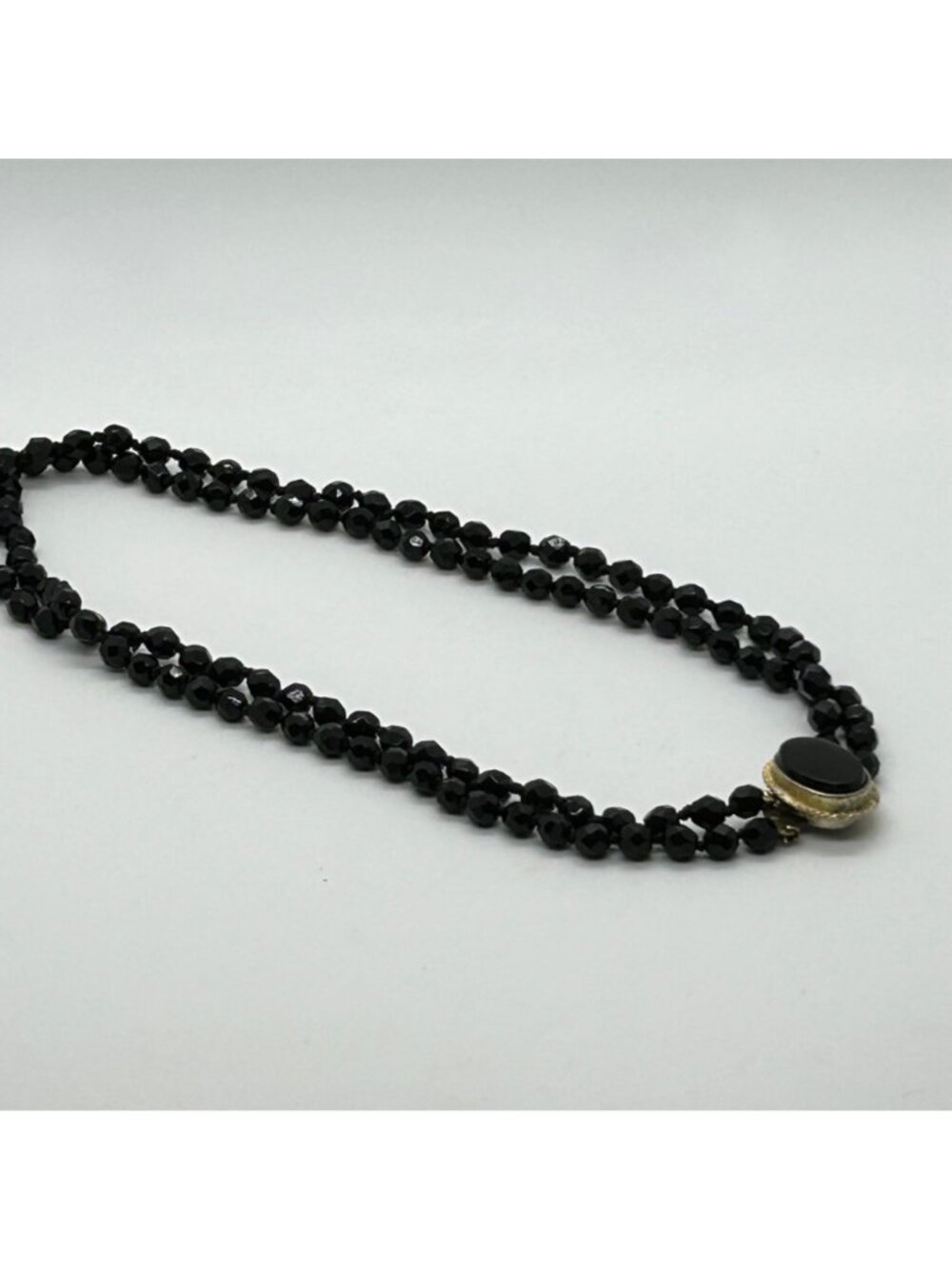 Vintage Glass Beaded Necklace Black Handknotted With Gold-Tone Oval Clasp 1950 - - Picture 2 of 13
